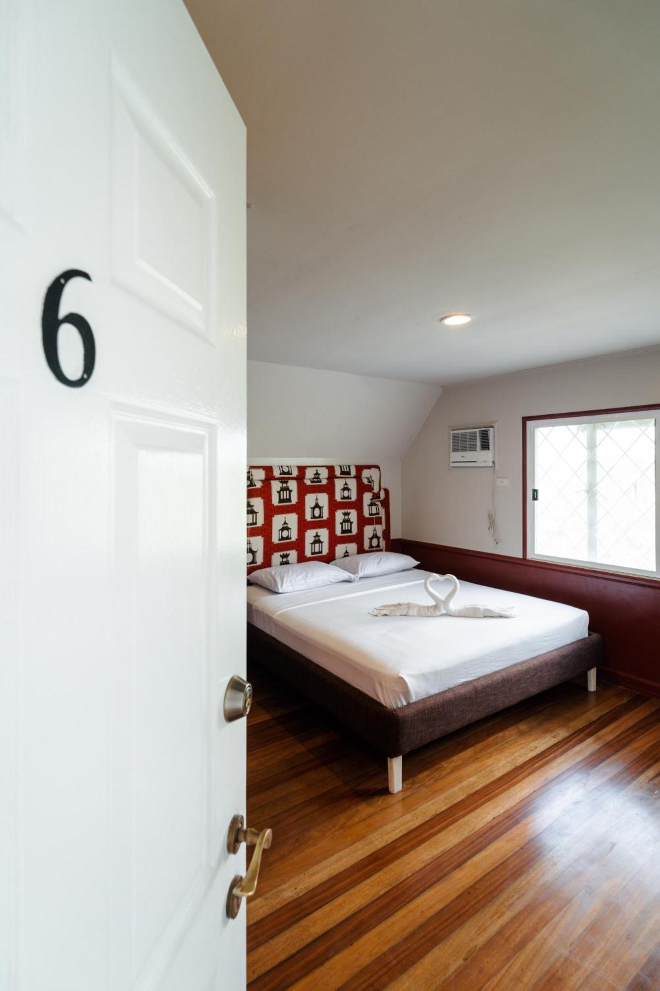 Bed and Breakfast Jacobs Hill Tagaytay Tagaytay City Exterior foto