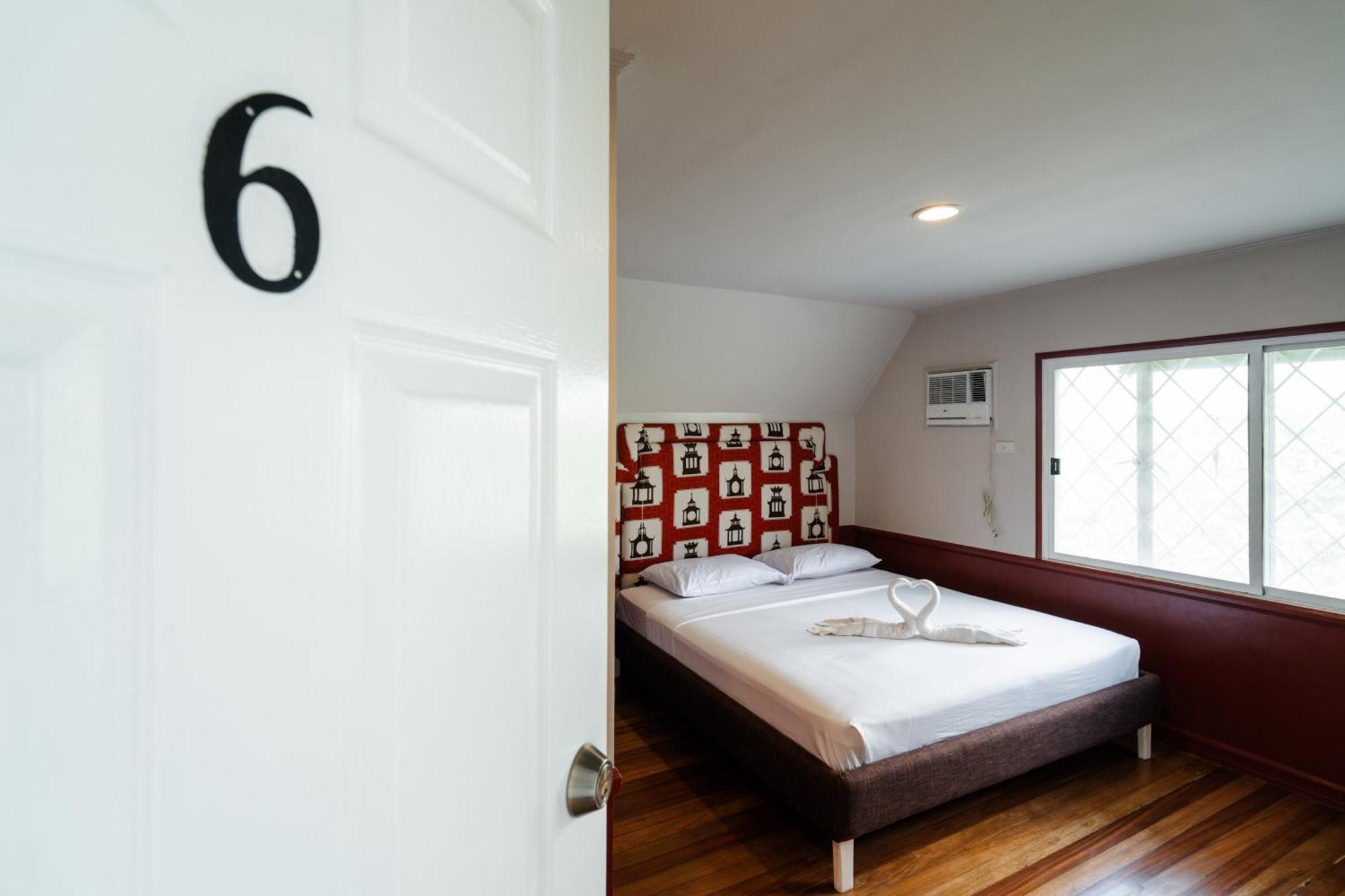 Bed and Breakfast Jacobs Hill Tagaytay Tagaytay City Exterior foto